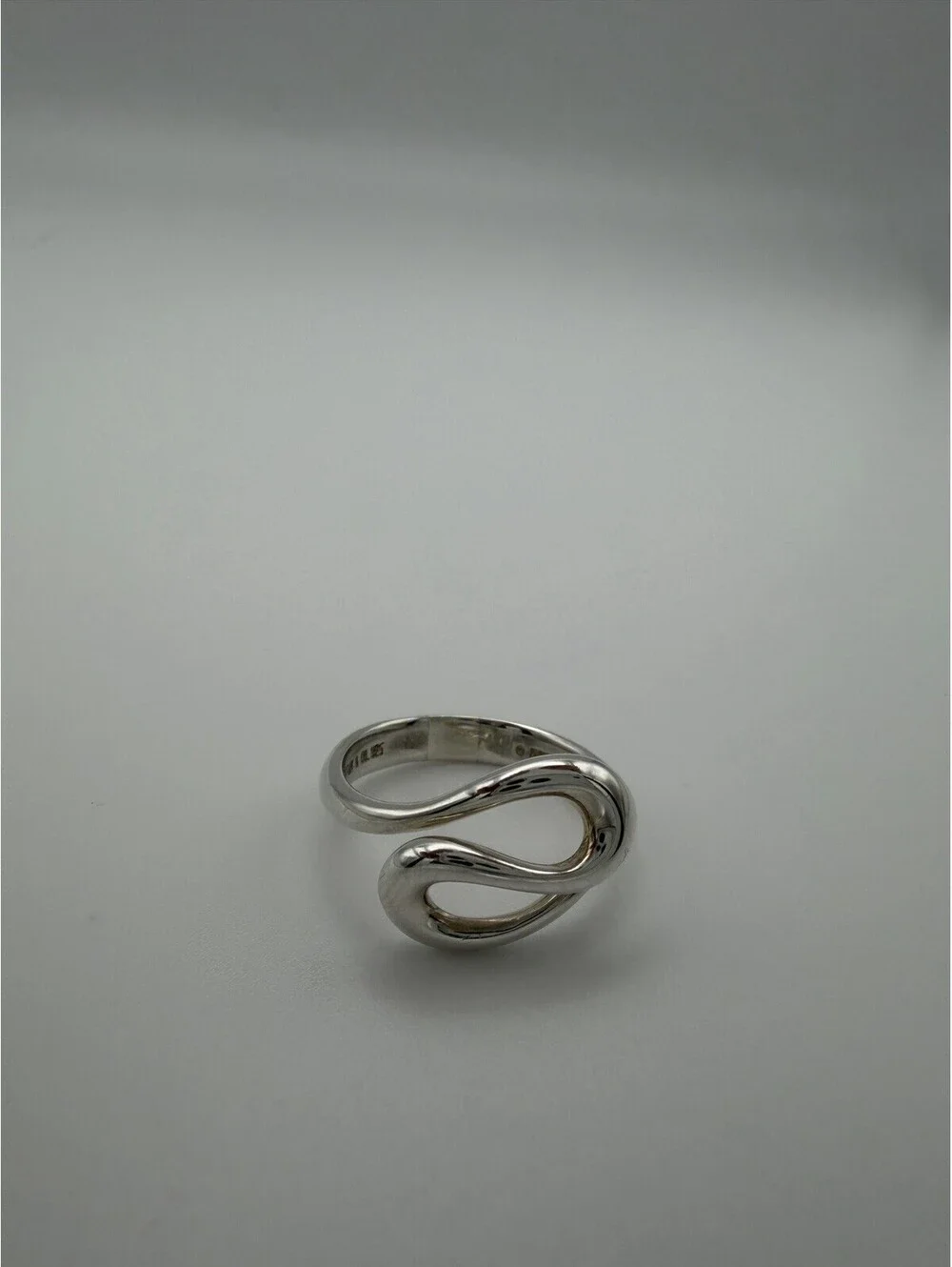 Authentic TIFFANY & Co. Open Wave Ring Size US 5.5 With Box & Pouch